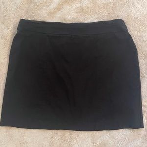 Black skort